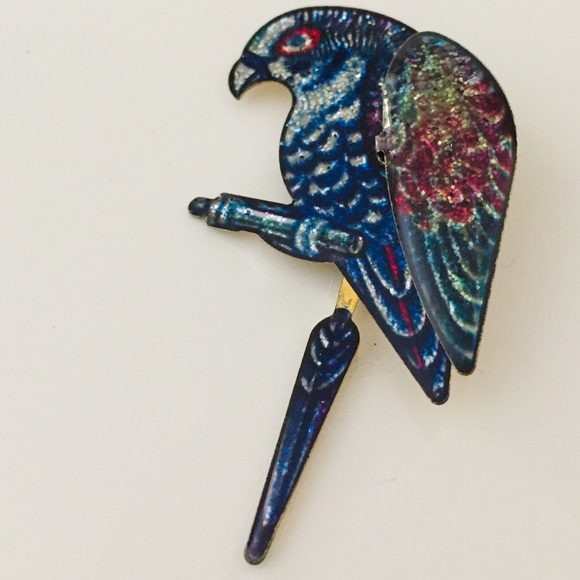Vintage Parrot Brass Frame Pin Glitter Resin Feather Bird paradise Lapel Brooch - Picture 3 of 7